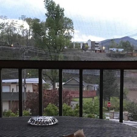 Spacious Downtown Condo Walking Distance To Downtown Gatlinburg Sleeps 6 Guests Extérieur photo