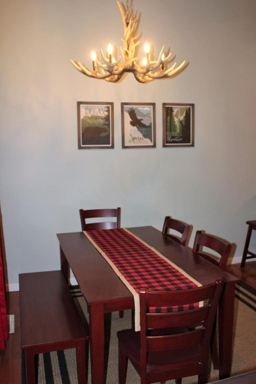 Spacious Downtown Condo Walking Distance To Downtown Gatlinburg Sleeps 6 Guests Extérieur photo